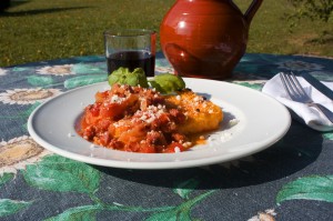 Nach sardischer Tradition: Polenta "all´antica" mit Salsiccia